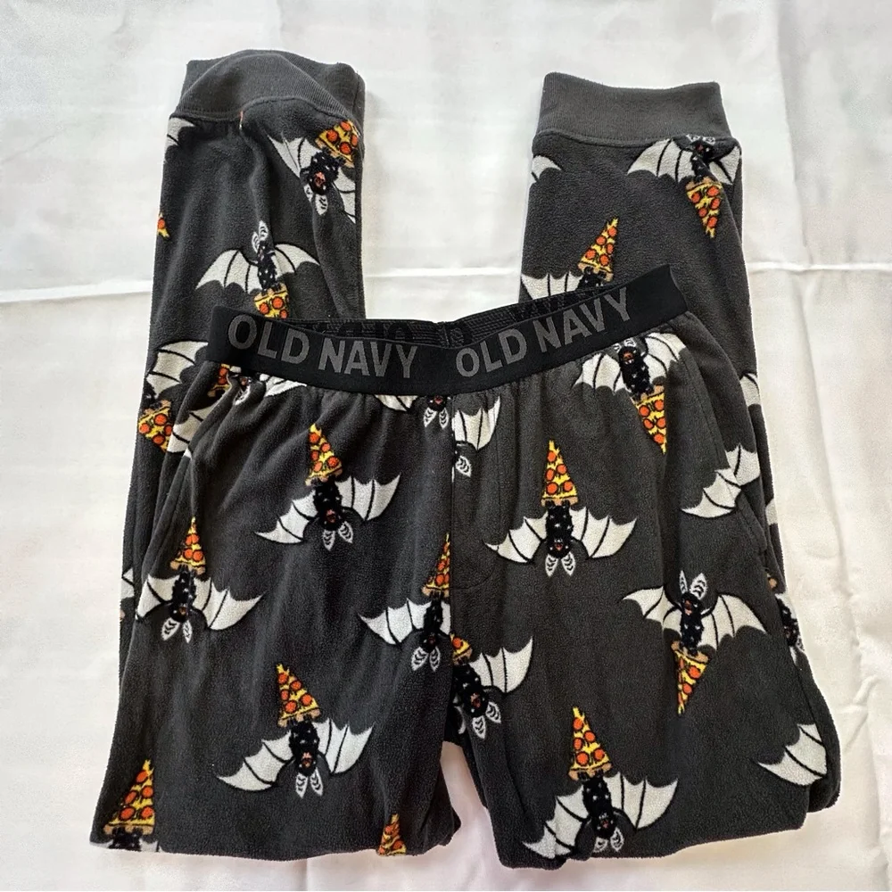 Old Navy Halloween theme‎ dark gray fleece pajama set boys L 10-12 bats pizza